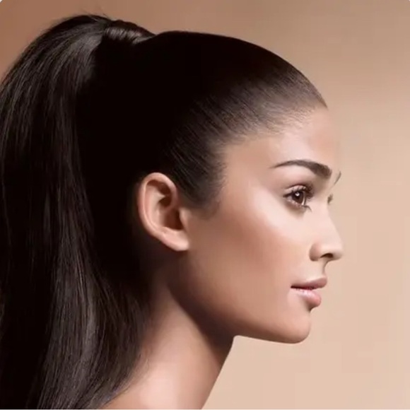 CHANEL PERFECTION LUMIERE TEINT FLUIDE LONG WEAR FLAWLESS FLUID MAKEUP SPF 10 - Picture 3 of 9